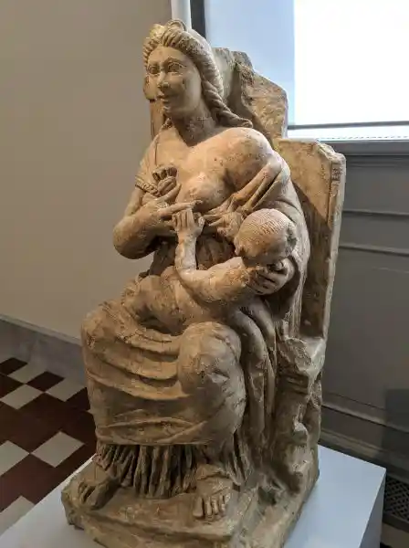 Mother and child, Rework of Isis and Horus to Mary and Jesus